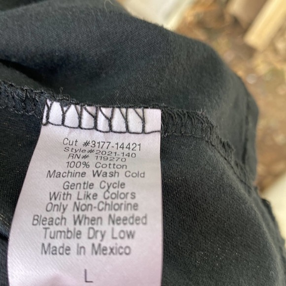 Royal Plush Rhinestone V Neck Tee - L - Picture 4 of 4